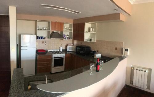One-Bedroom Apartment image 1