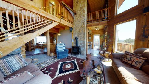 Juniper Ridge 5 BR Family Cabin - image 7