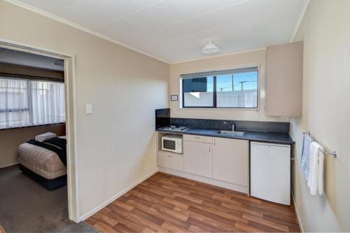 ASURE Adrian Motel - Accommodation - Dunedin