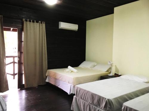 Standard Quadruple Room image 2