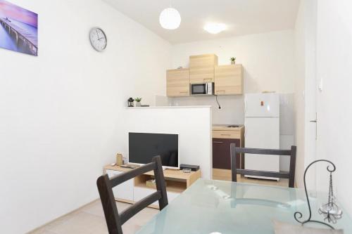 Apartments with WiFi Split - 16079, Split (photo 9)