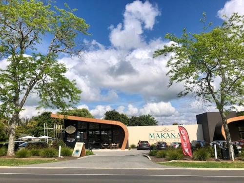 Kauri Park Motel in เครีเครี่