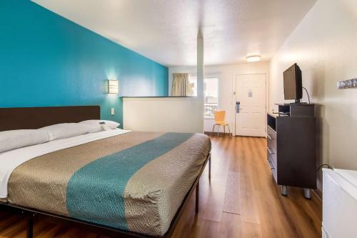 Létesítmények, Motel 6 Portland, OR  Mall 205 near Mount Tabor Park