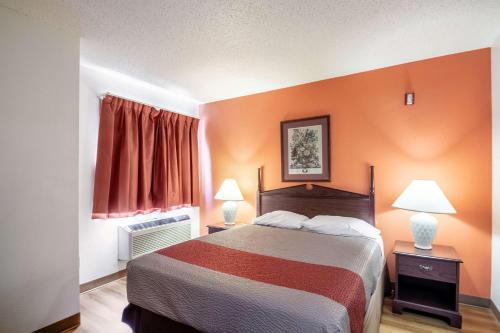 Motel 6-Saukville WI - image 7