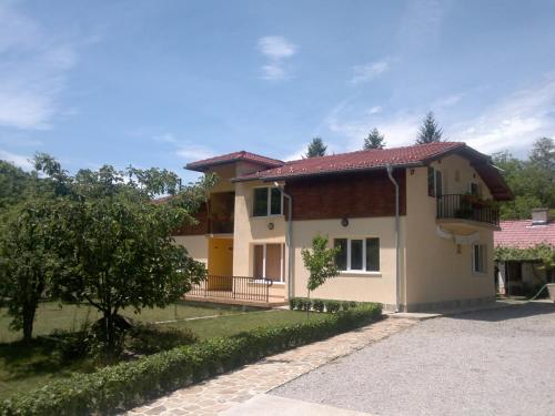 Villa Nanevi, 