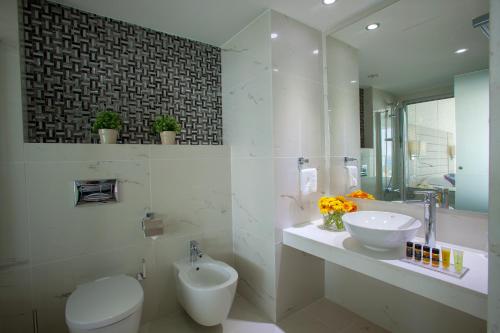 King Evelthon Beach Hotel & Resort - main image