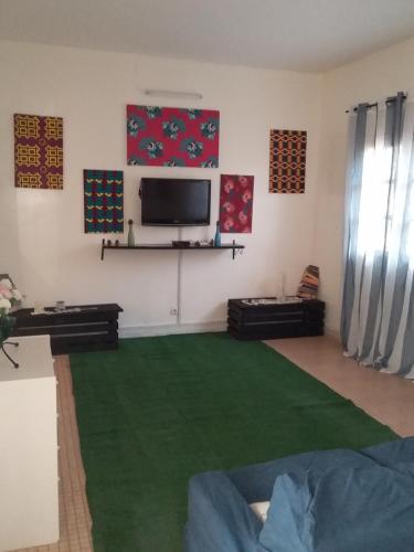 LOGEMENT DE 2 SYMPATIQUES PIECES Dakar