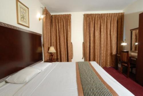 Royal Plaza Hotel Apartments, Dubaj (fotografie 9)