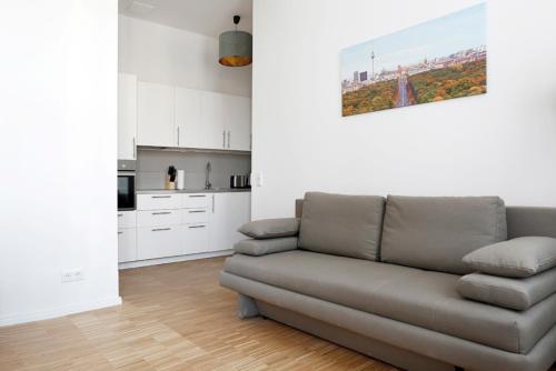 SC 03 by ROCKCHAIR Apartments l SUPERHOST Status l 2 Bedrooms Boxspringbeds Balcony Elevator - Cozy Family & Business Flair welcomes you!, Berlin (Foto 8)