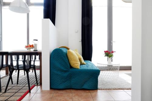 SWINE by ROCKCHAIR Apartments l SUPERHOST Status l Cozy Family & Business Flair in City Center Mitte Modern Studio Boxspringbed welcomes you!, Berlino (foto 3)