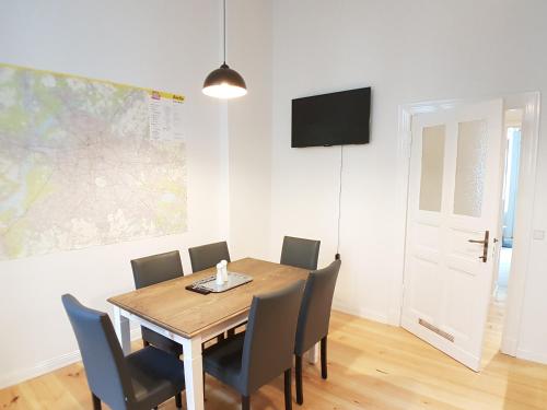 LANG Re by ROCKCHAIR Apartments l SUPERHOST Status l 2 Bedrooms Boxspringbeds in City Center - Cozy Family & Business Flair welcomes you!, Berlín (foto 7)