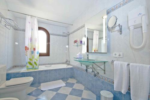 Villa with Private Pool image 6