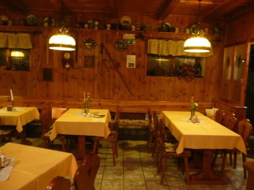 餐廳, 烏巴努高級旅館 (Penzion U Urbanu) in 泰捷奇察