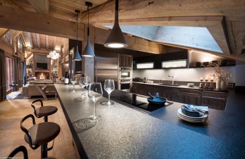 Konyha, Le Cristal de Jade in Le Lyret