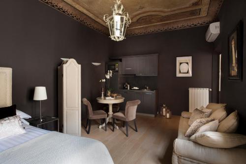 Palazzo Branchi - Luxury Suites - image 6