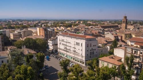  BnBiz - Coworking Hotel in Fiorenzuola dʼArda