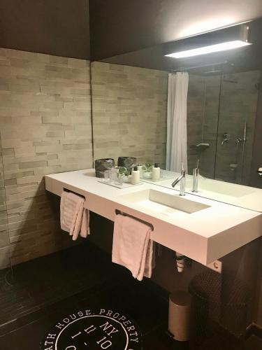 Puro-Design-Apartment Deluxe - very central - image 11