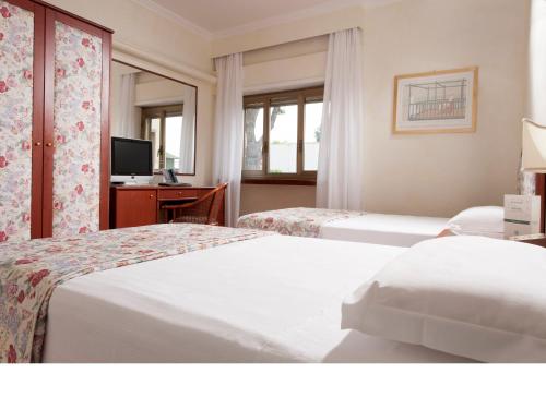 Eurogarden Hotel - image 7