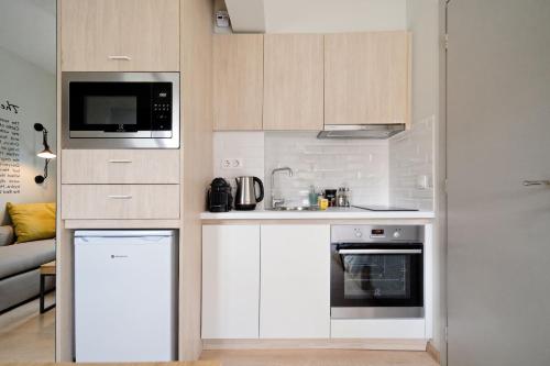 Studio Apartment image 8