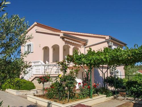  Apartment Gertruda, Ferienwohnung in Donje Selo