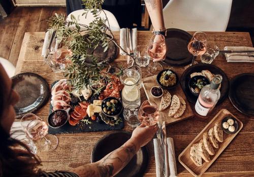 Étterem, Noliktava No 5 in Kurzemes