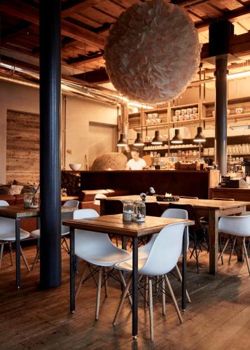 Étterem, Noliktava No 5 in Kurzemes