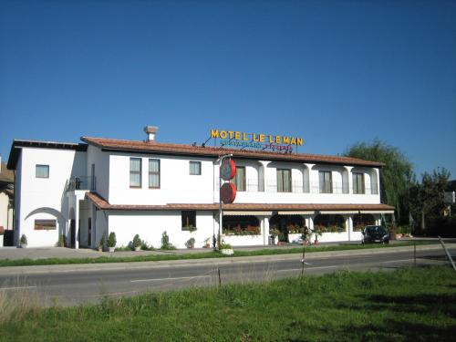 Motel Le Léman - Accommodation - Commugny