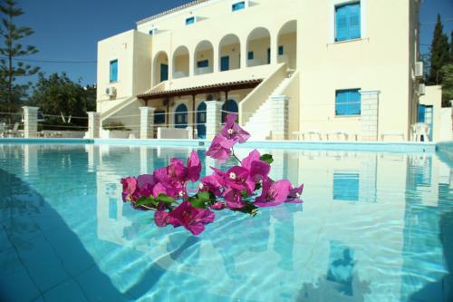 Lianos Hotel Apartments - main image