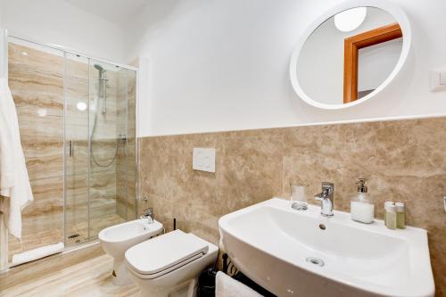 Lovely and modern nest near the Colosseum, Rzym (zdjęcie 3)