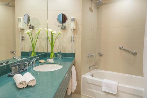 room detail thumbnail 2