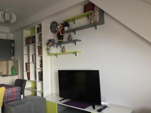 Apartment image 5