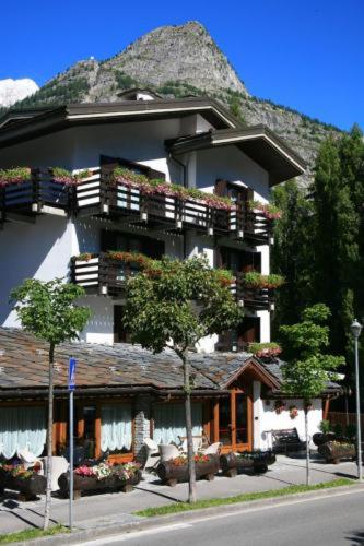 Hotel Les Jumeaux Courmayeur