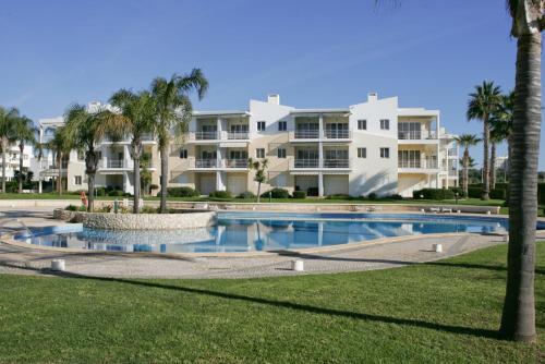 Alvor Vila da Praia Pool & Garden View in ตอรัลตา