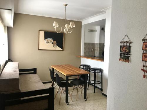 Depto. c/balcón, Colón y Olavarría