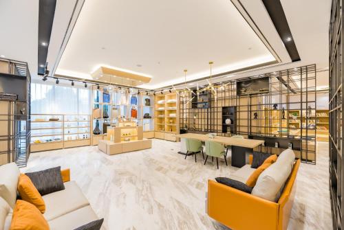 Atour Hotel (Nanjing Xingang Development Area)