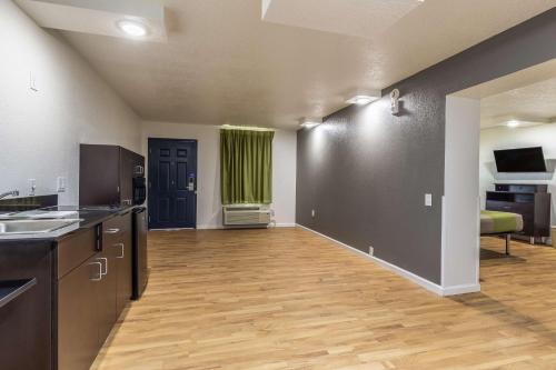 Studio 6-Temple, TX