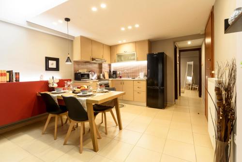 M&D Luxury Suites in central Athens 3