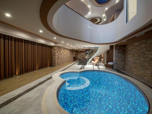 Swimming pool, Aghababyan's Hotel in Yerevan