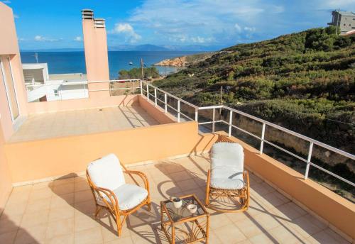  Villa Sea and Waves in Rafina