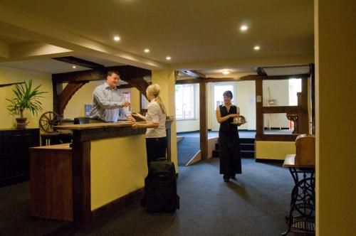 大堂, 赫勒斯克魯格酒店 (Hotel Hellers Krug) in 霍爾茨明登