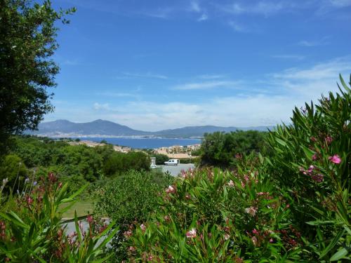 mini-villa gîte à louer Santa-Manza