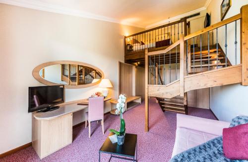 room detail thumbnail 0