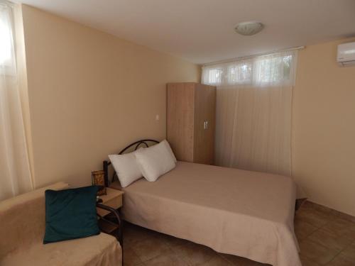 Toulas Luxury Studio chambre d'hôte Kompítsion