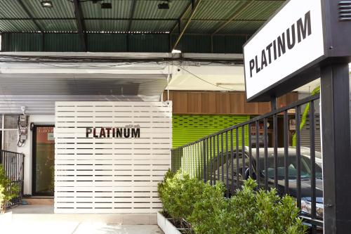 Platinum Deluxe Shopping Apartments - 편의 시설/서비스