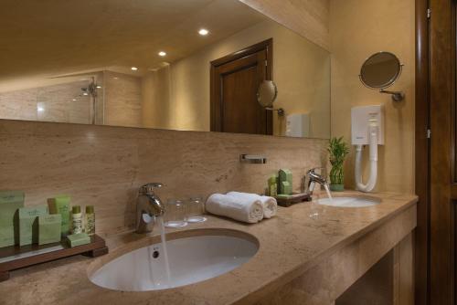 Rosslyn Thracia Hotel Sofia - image 2