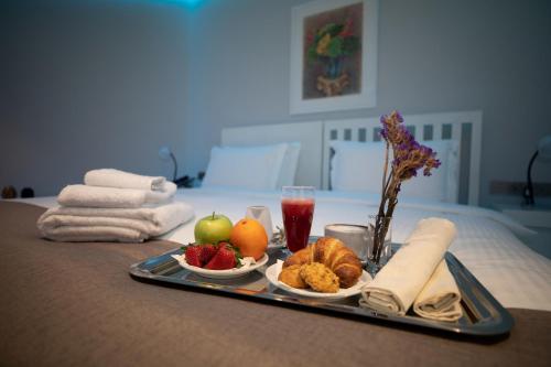 Metro Hotel Tirana - image 2