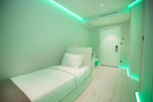 Metro Hotel Tirana - image 9