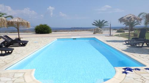  Villa Sapphire & Aqua Marine, Unterkunft in Kounopetra