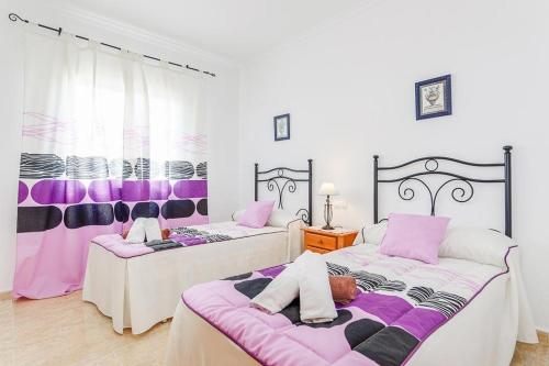 Casas de Torrat Villa Sleeps 14 Pool Air Con WiFi gîte à louer Pedramala