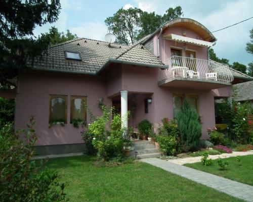  Roza Villa in Balatonlelle